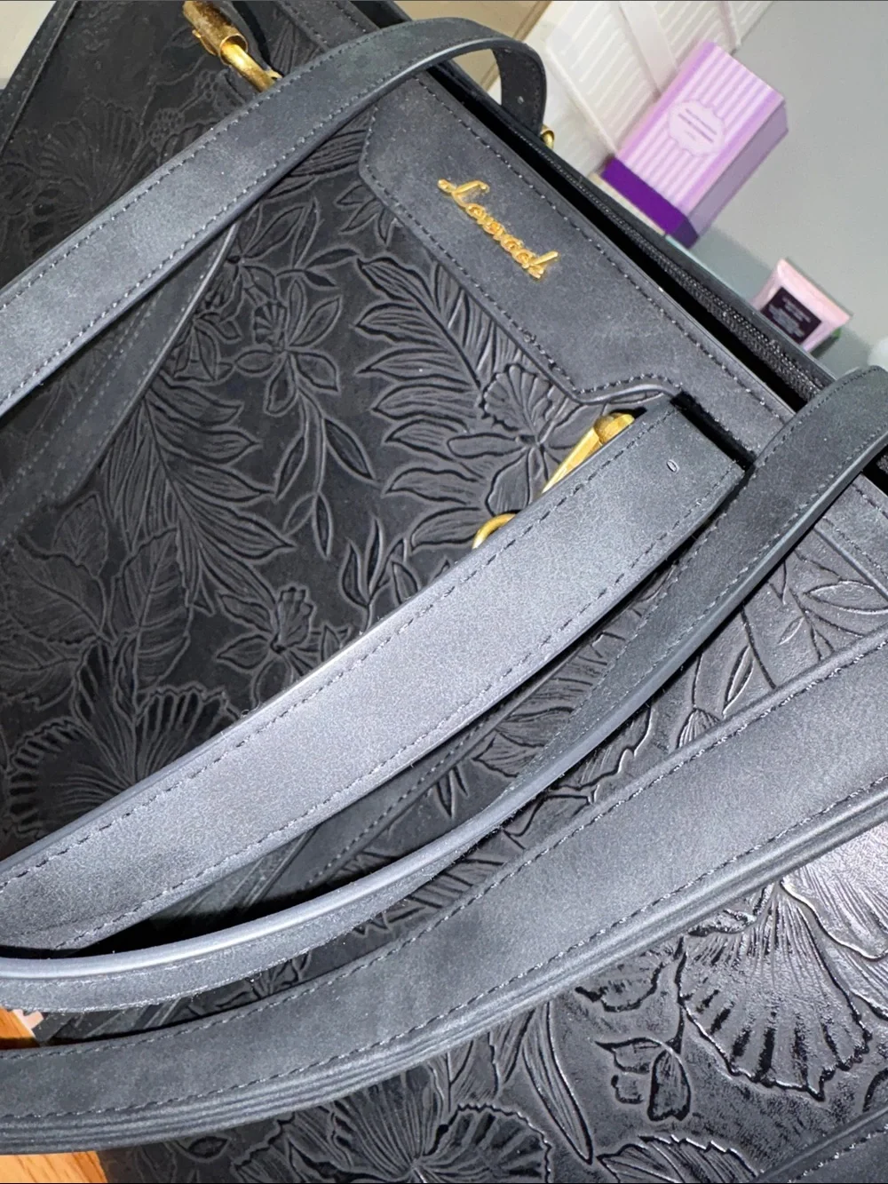 Lovevook Vintage Embossef Leather Laptop Tote NWOT